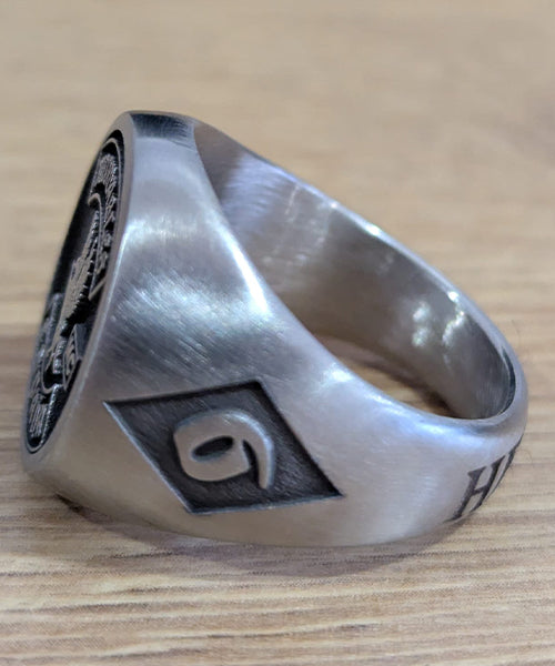 Anillo de acero personalizado